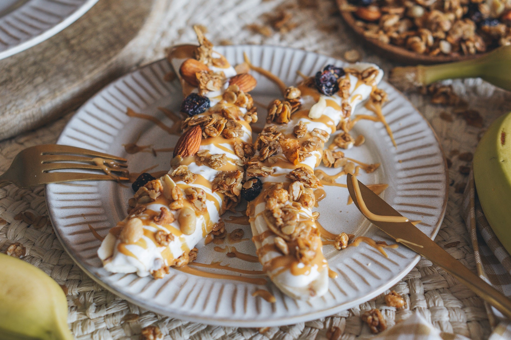 Banane mit Granola