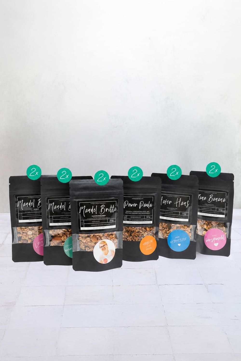 Granola sampler pack with 6 different varieties (with chocolate)