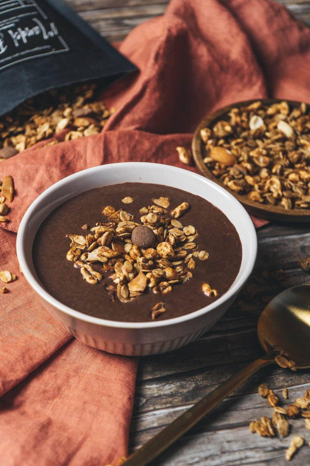Schoko Granola, handgemacht und extrem knusprig mit natürlichen Zutaten