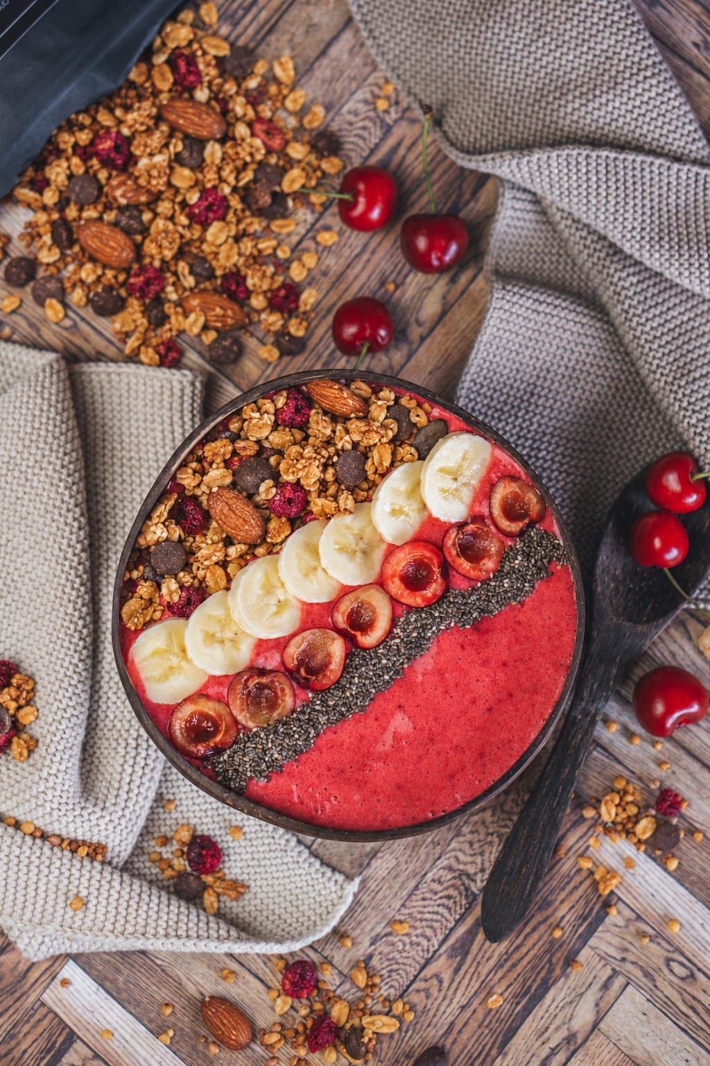 Crunch des Monats: Mandel Britta ZARTBITTER-KIRSCHE, vegan